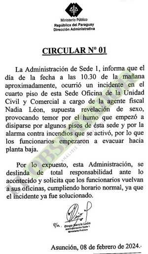 “Revelación de sexo” en horario laboral causa susto por dispersión de humo en sede fiscal