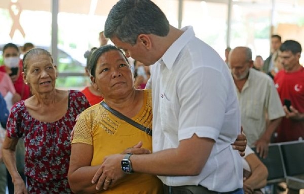 Presidente visita INCAN y promete mejoras a pacientes oncológicos