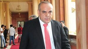 Bachi Núñez pide "no satanizar" la enmienda y se rehúsa a postergar su proyecto antinepotismo