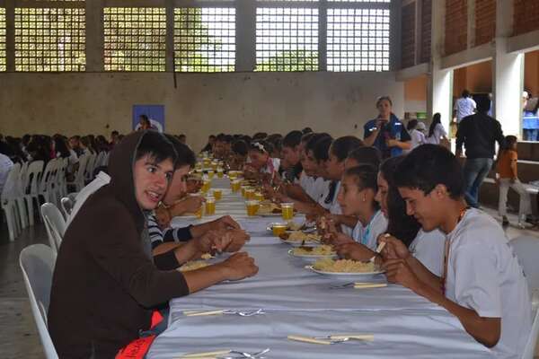 Carapeguá: anuncian que 477 escolares recibirán desde marzo el almuerzo escolar - Nacionales - ABC Color