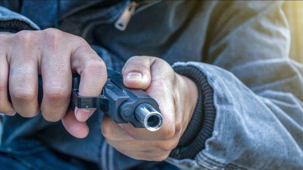 Intercambió palabras con zapatero, luego lo mató de 7 balazos, apuntan a crimen pasional