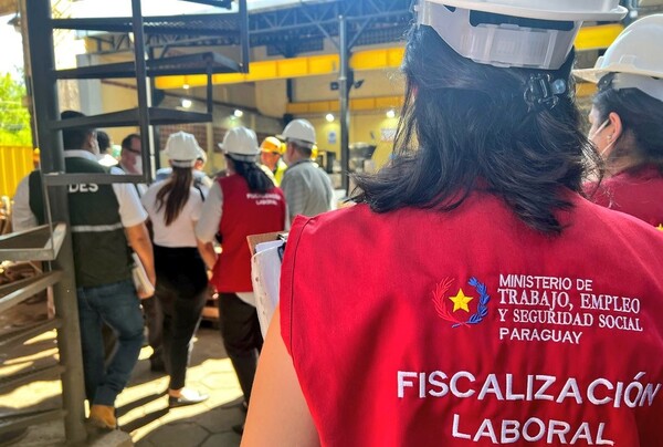Fábrica de Ochsi, clausurada, tras explosión de amoniaco. La empresa se pone a disposición - La Tribuna