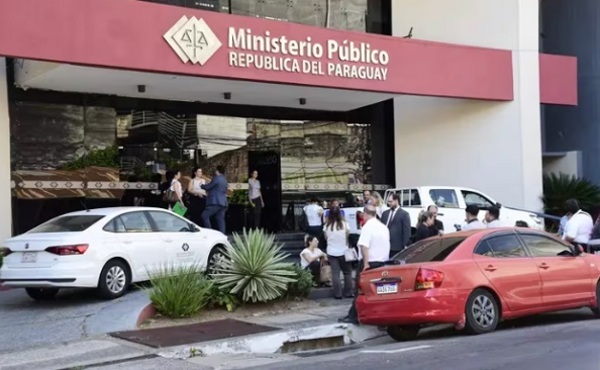 Festejo de revelación de sexo desata alarma en Fiscalía