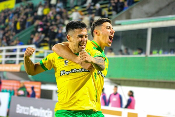 Versus / Cerro Porteño busca cerrar con un delantero argentino