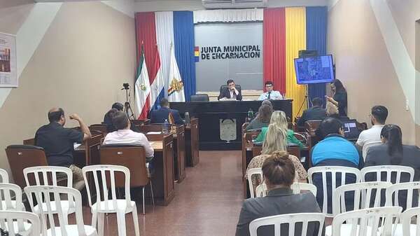 Junta de Encarnación aprueba crédito para transporte municipal y otros proyectos - Política - ABC Color