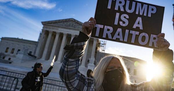 La Nación / Corte, escéptica en el caso Trump
