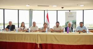 La Nación / Ejecutivo debe blindar programas, piden senadores