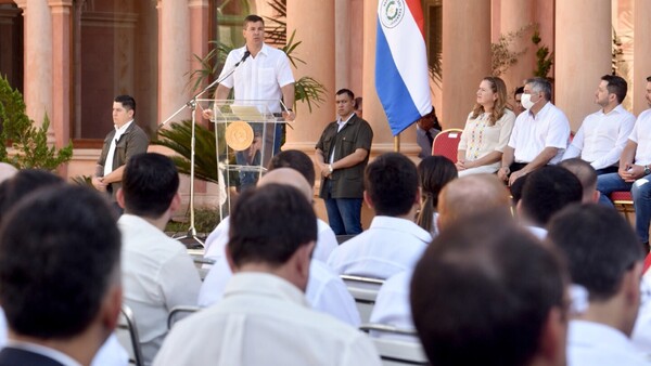 Cartismo insistirá con la enmienda y tiene consenso con gobernadores