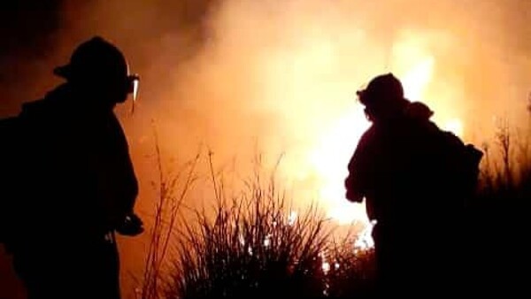 Incendios forestales azotan Paraguarí y bomberos ya no saben cómo pedir conciencia