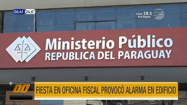 Agasajo a funcionaria embarazada provocó una evacuación en sede fiscal - Noticias Paraguay