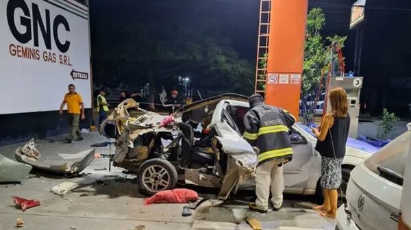 Argentina: estaba cargando gas y le explotó el auto lleno de cocaína | 1000 Noticias