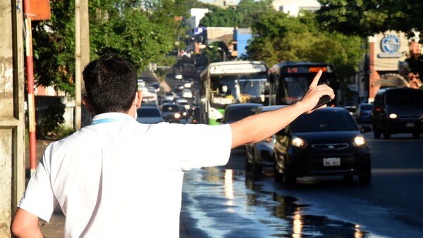 Latinoamericanos pasan 25 días al año en el transporte