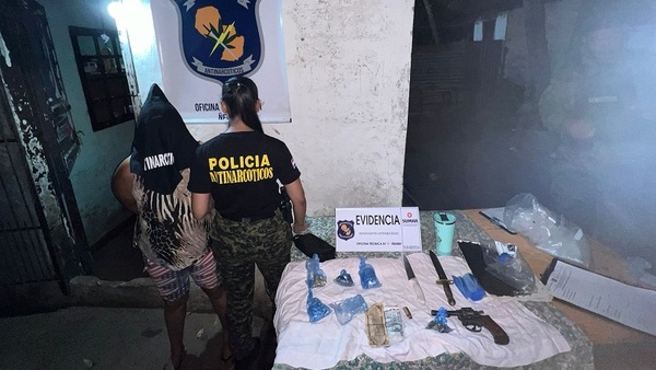 Comitiva antidroga incauta crack, detienen a persona y libra captura para presunto microtraficante
