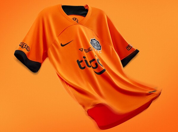 ¡Hecha para dejar marca! Olimpia presentó su tercera equipación del 2024