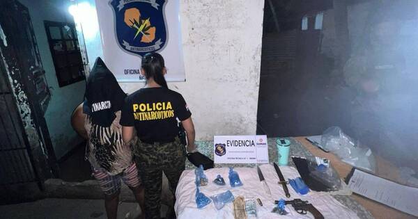 Diario HOY | Comitiva incauta crack, detienen a persona y libra captura para “Chili” presunto microtraficante