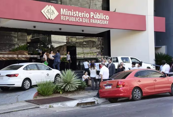 Trasladan a fiscal luego de polémica por revelación de sexo en Fiscalía - PDS RADIO Y TV