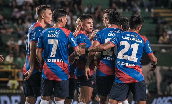 Versus / Hizo 23 goles el año pasado en Argentina y Cerro lo quiere como sucesor de Churín