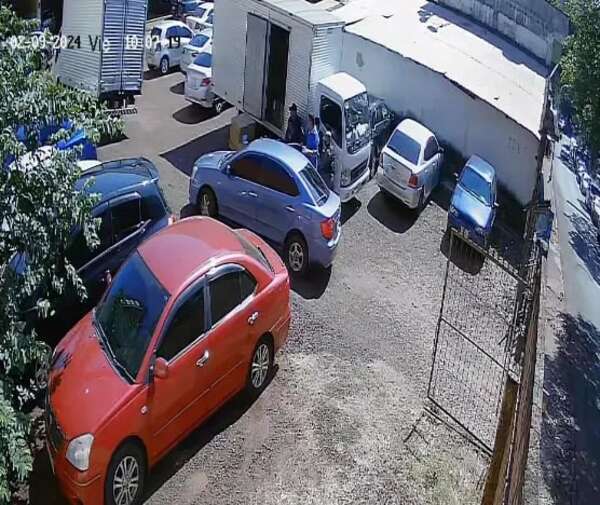 Video: en nuevo asalto en el Este roban camión cargado con unas 150 unidades de radio base - ABC en el Este - ABC Color