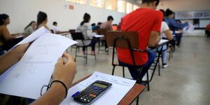 Becas del Gobierno: 13.000 postulantes rinden este sábado