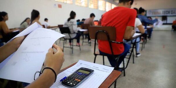 Becas del Gobierno: 13.000 postulantes rinden este sábado