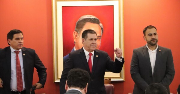 Un grupo de liberales le pide ayuda a Cartes para recuperar tierras en San Pedro y Fleitas suma otra humillación