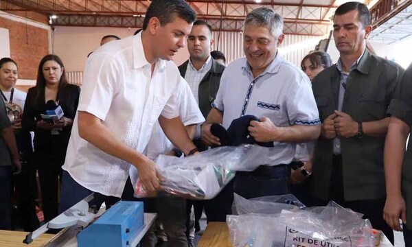Kits escolares ya fueron entregados en todo el territorio nacional – Prensa 5