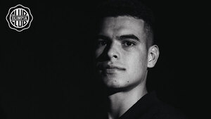 Versus / Olimpia ya confirma oficialmente a su delantero