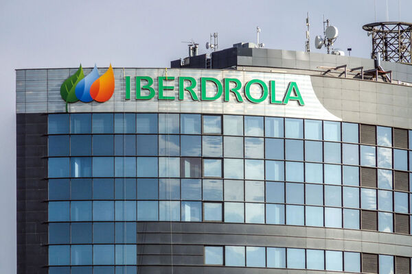 La filial de Iberdrola en Brasil invertir谩 5.000 millones de reales en el segmento de distribuci贸n. - Revista PLUS
