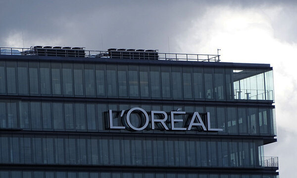 Las ganancias de L'Or茅al aumentan un 8,4% en 2023 hasta los 6.184 millones de euros - Revista PLUS