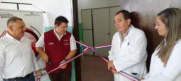 Inauguran laboratorio de bacteriología y habilitan centro de electroencefalograma - Nacionales - ABC Color