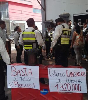 Agentes de la PMT reclaman aumento salarial - San Lorenzo Hoy