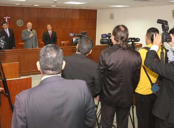 Los periodistas insisten en tener acceso a conclusiones de auditorías