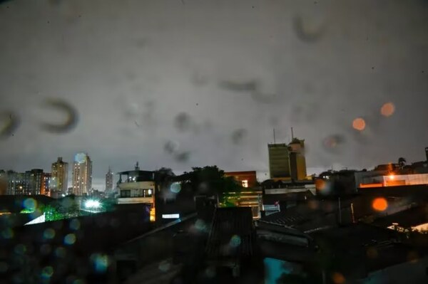 Fin de semana caluroso, pero con lluvias y tormentas - Noticiero Paraguay