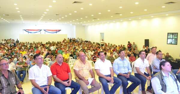 La Nación / Realizaron conversatorio para ejecutar de forma conjunta planes de la producción nacional