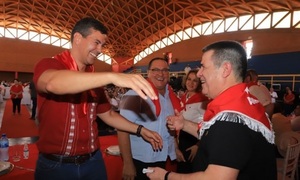 Horacio Cartes minimiza a ministerios y a ministros y deja saber quién es el que manda en el país - Radio Imperio 106.7 FM