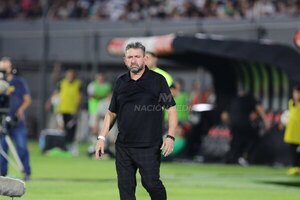 Luego de una nueva derrota y sin poder despegar, Humberto Ovelar dejó Sol de América