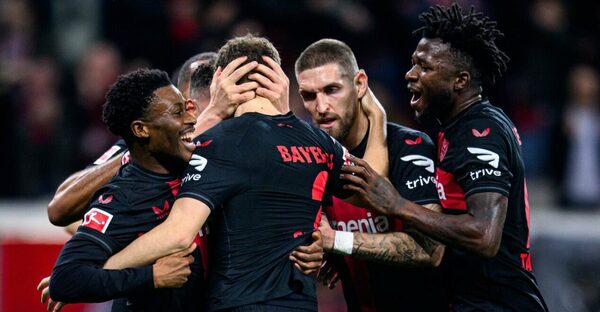 Versus / El Leverkusen aplasta al Bayern Múnich e aleja en la Bundesliga