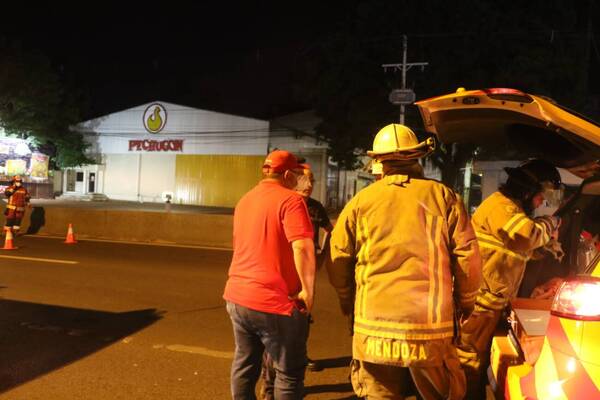 ¡Hesukena! Pequeña fuga de amoníaco en arreglo de cañerías de Pechugón