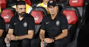 Versus / La reflexión de Aureliano Torres tras su primer partido dirigido en Olimpia