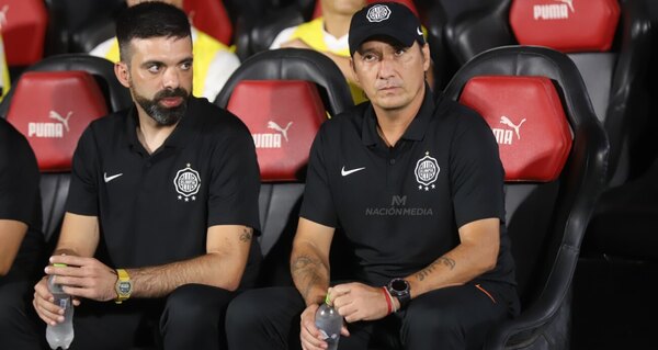 Versus / La reflexión de Aureliano Torres tras su primer partido dirigido en Olimpia