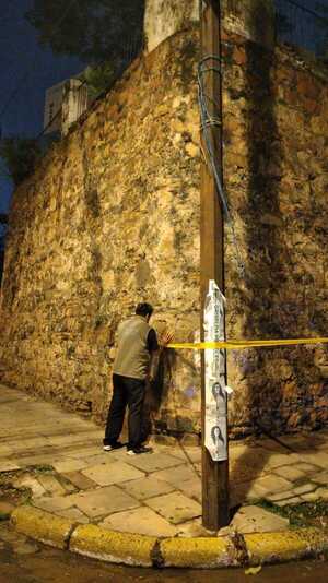 Carteles de señalización en zona del muro de Iglesia de La Encarnación | 1000 Noticias
