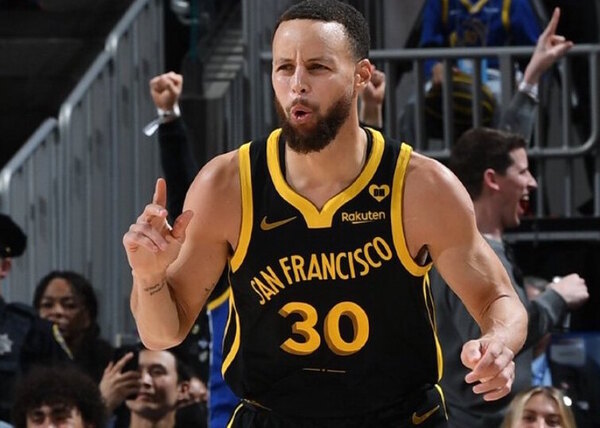 Versus / Curry tumba a los Suns de Durant con un triple estratosférico