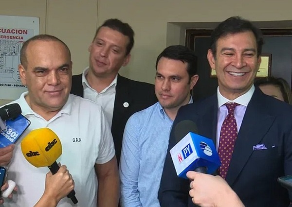 Amenaza a la democracia: Cartismo busca destituir a Kattya González