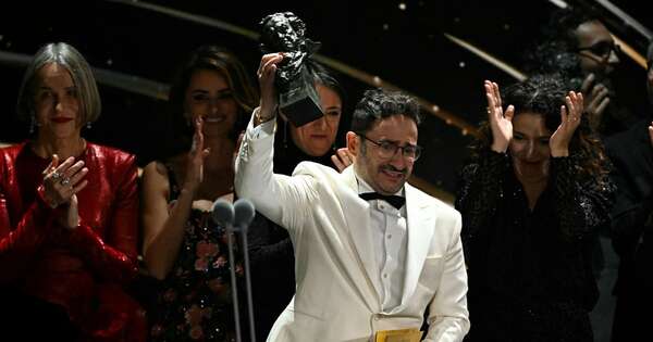 La Nación / "La sociedad de la nieve" arrasa los Goya con 12 trofeos