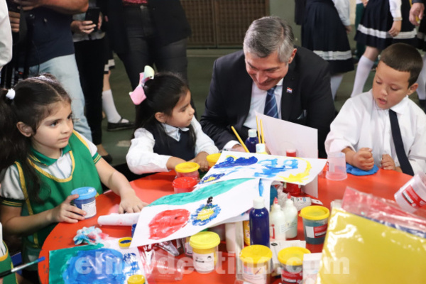 Ministerio de Educación y Ciencias cumple totalmente con entrega de kits escolares catorce días antes del inicio de clases - El Nordestino