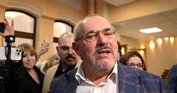 La Nación / Bloquean al único candidato presidencial anti Putin