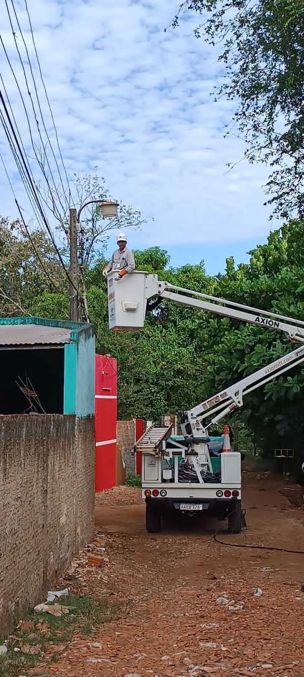 Operativo en Ñemby: ANDE cortará mañana el servicio a morosos - trece
