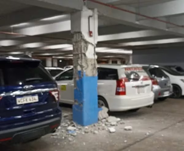 Lago Shopping de CDE evacuado por peligro de derrumbe
