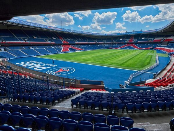 Versus / El PSG "no abandonará el Parque" de los Príncipes, asegura ayuntamiento de París