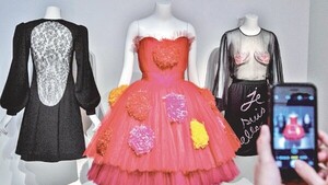 YSL revive transparencias con las que quiso empoderar a las mujeres